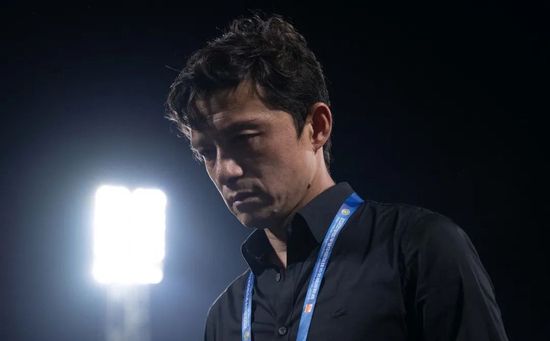 大学情侣野外吃奶捏胸
